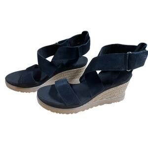 UGG Women's Ileana Ankle Black Wedge Size 11 New Without Box Condition